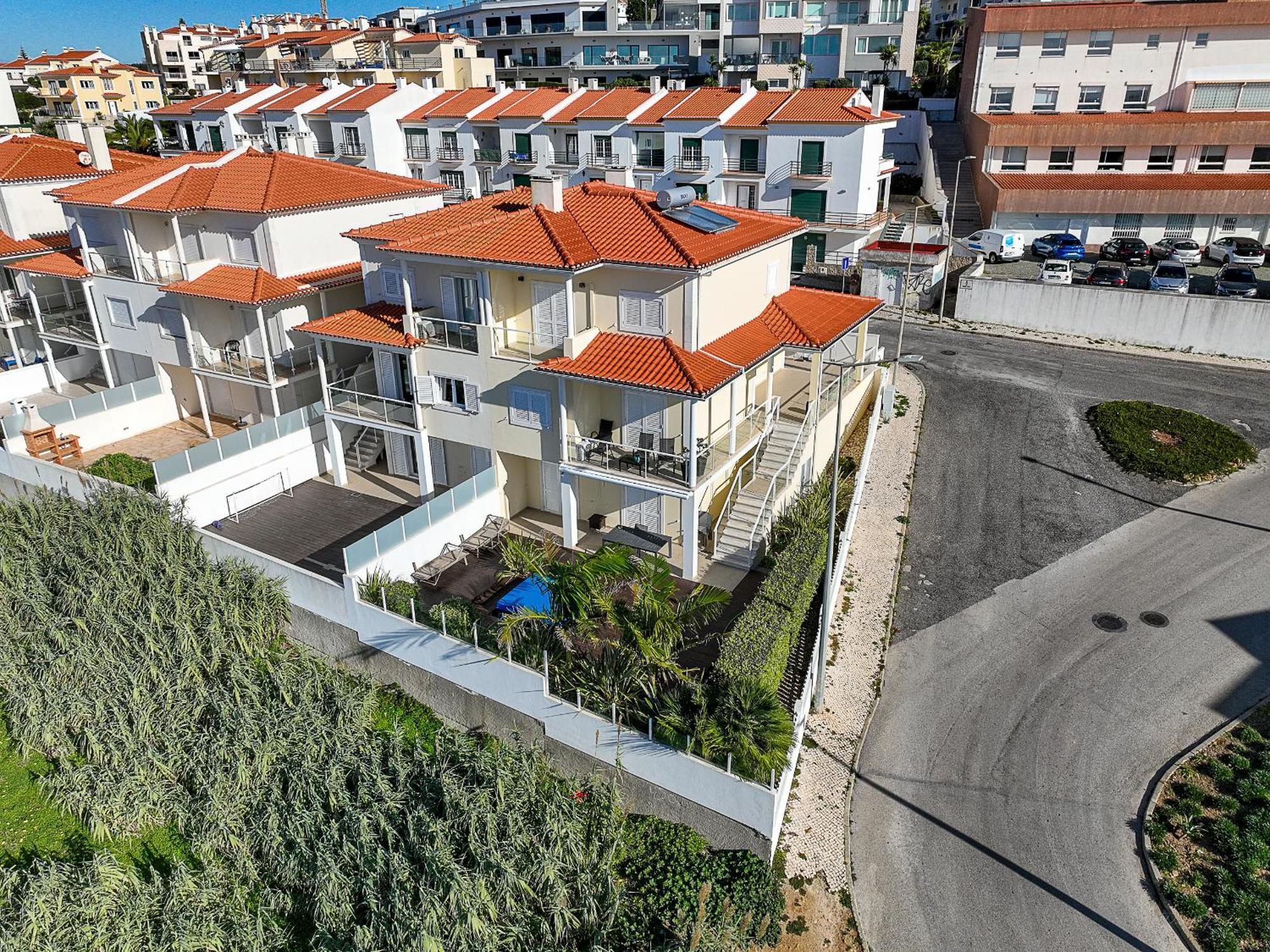 מלון Vibing & Liming אריסרייה מראה חיצוני תמונה